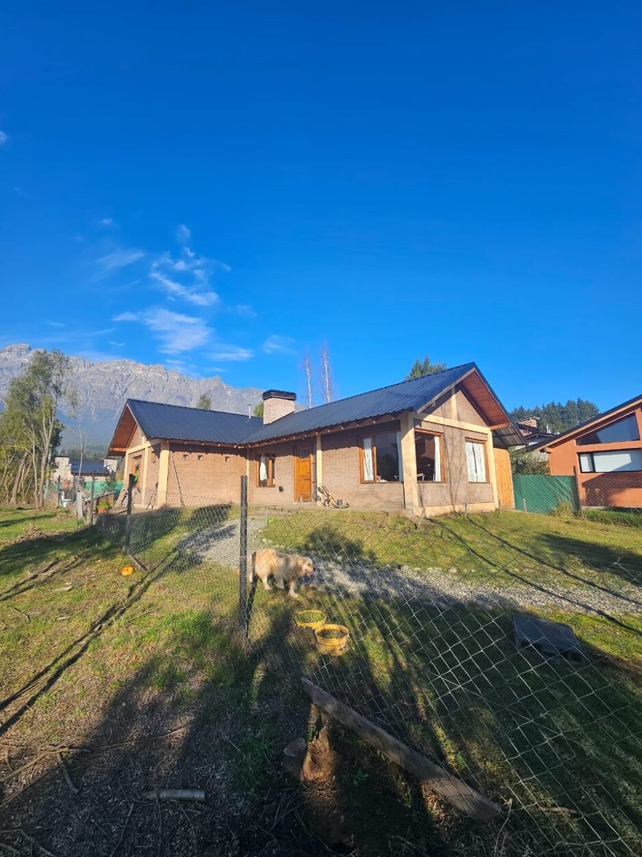 CASA EN VENTA EN BARRIO BUENA VISTA – EL BOLSÓN