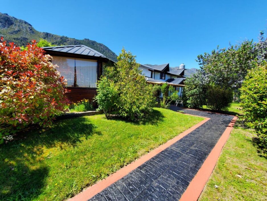 Hermosa casa en venta – Lago Puelo Centro